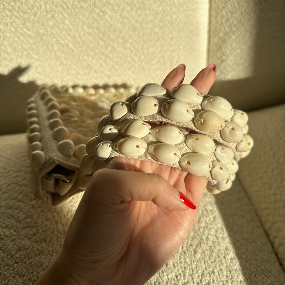 Seashell Handbag - Picture 3 of 6